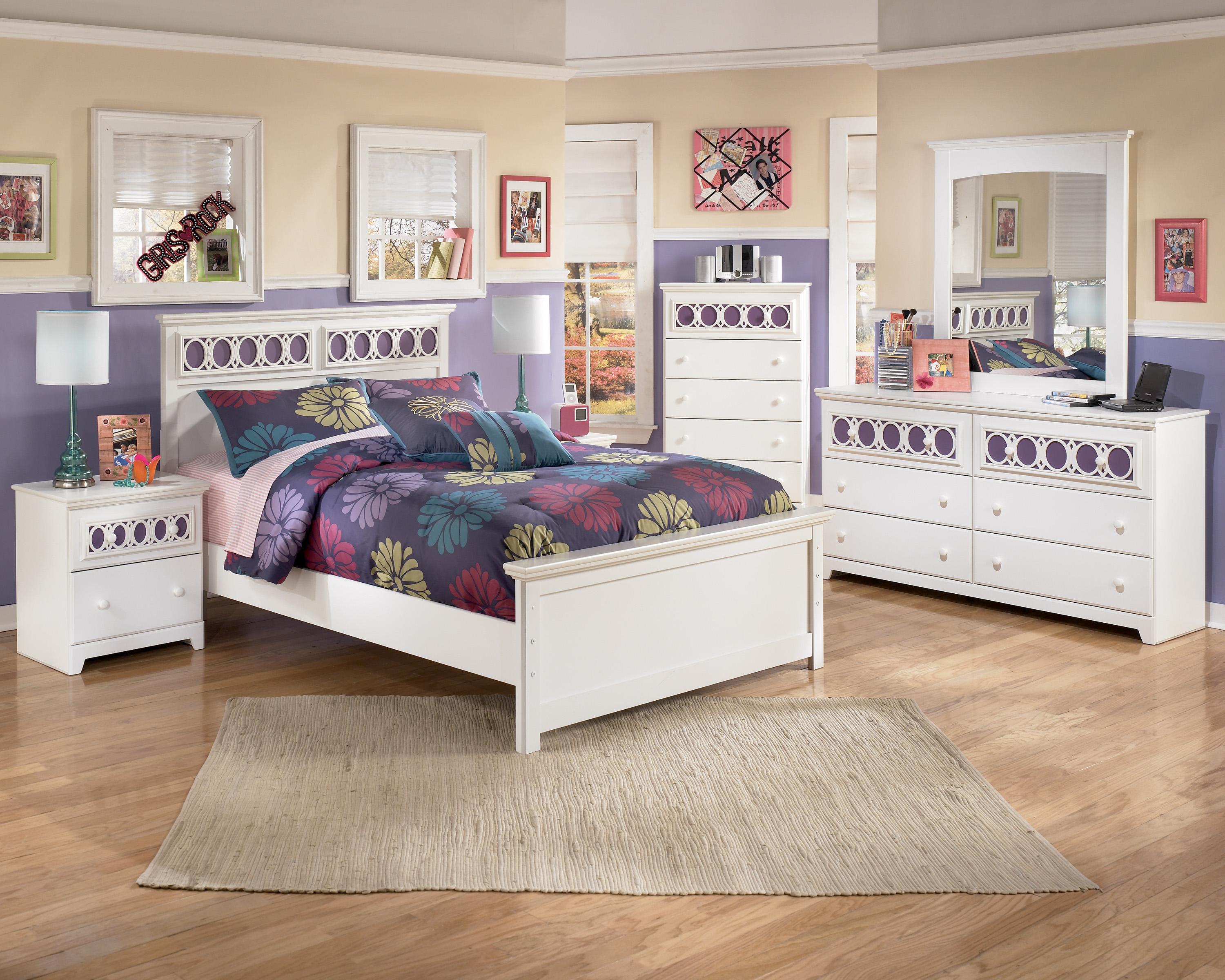 Signature Design by Ashley Zayley Full Platform Bed with Customizable